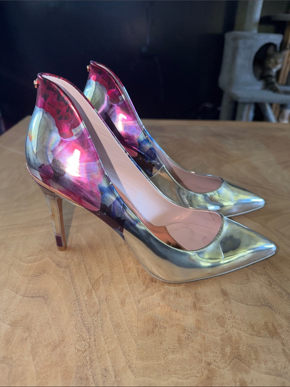 Ted Baker Silver Floral Patent Leather Heels Size 39 - Picture 5 of 9